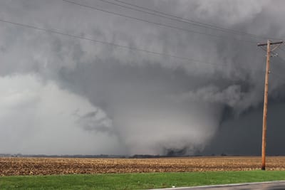 Tornado strikes farmland in Illinois